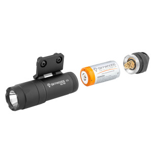 LINTERNA TACTICA COMPACTA SKYWOODS M-lock 570 Lumens