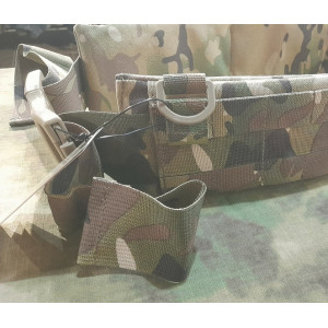 CEÑIDOR ACOLCHADO MOLLE CON ANILLAS PARA TRINCHAS MULTICAM EMERSON